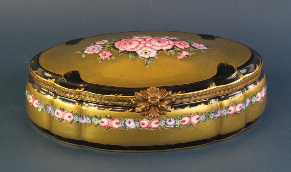 Limoges Large Paint Decorated Porcelain Box (1 of 10)