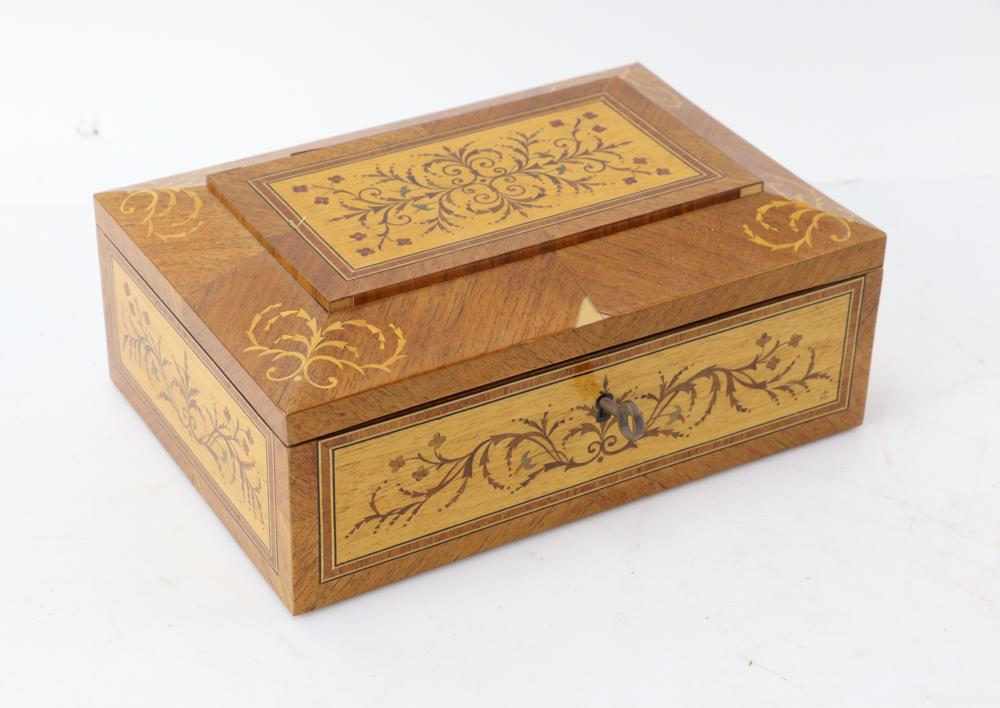 Russian Small Inlaid Swirl Top Box (1 of 4)