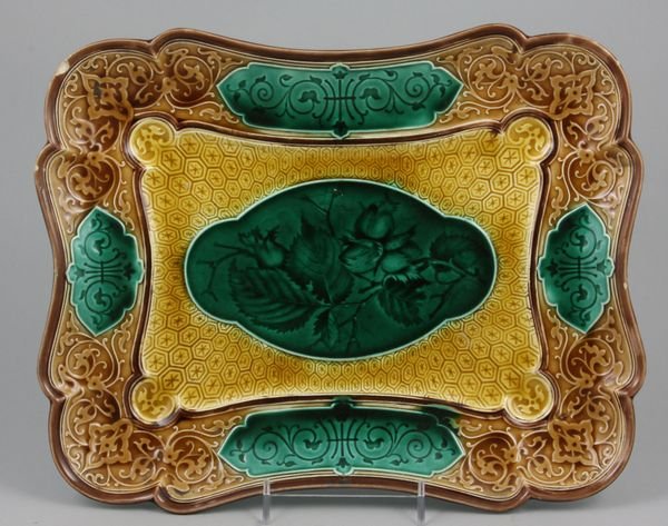 19th C. Sarreguemines Majolica platter: 19th Century Sarreguemines Majolica platter, 12 5/8" x 10". Two (2) chips at one corner.