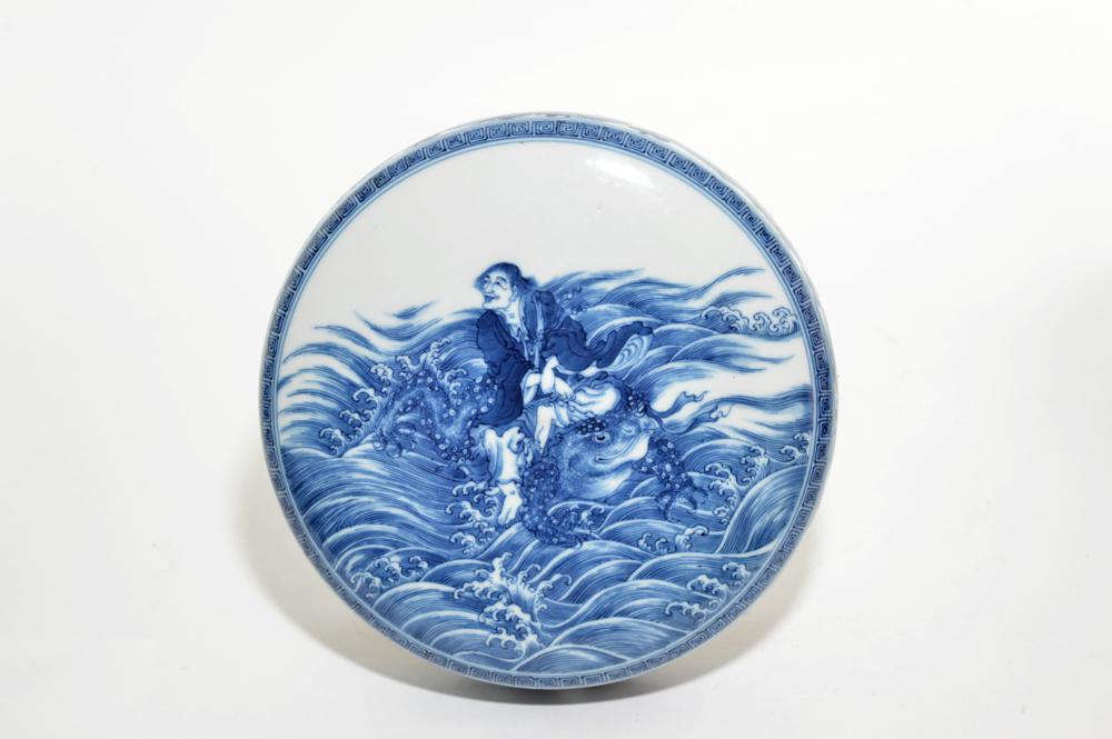 Fine Chinese Blue and White Porcelain Box (1 of 5)