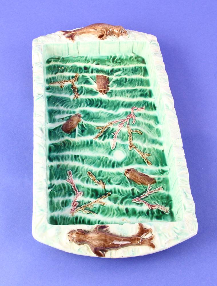 Wedgwood Majolica Tray (1 of 4)