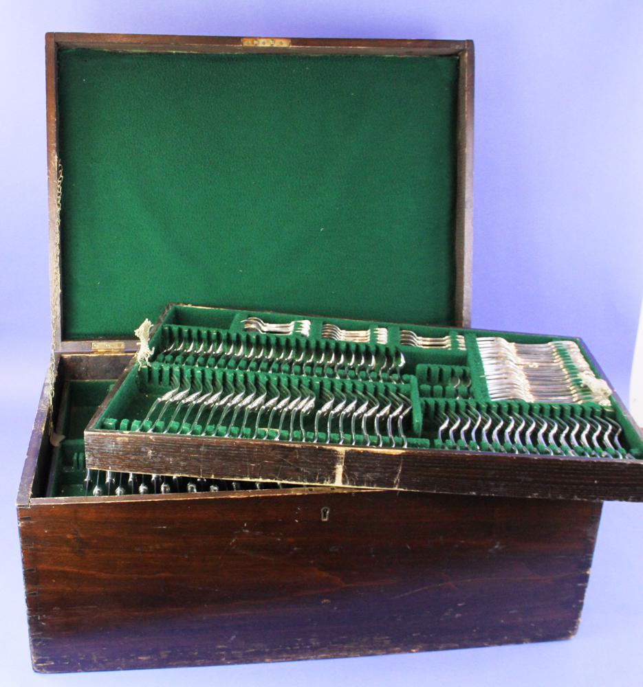 Walpole Family Crest Sterling Flatware (1 of 9)