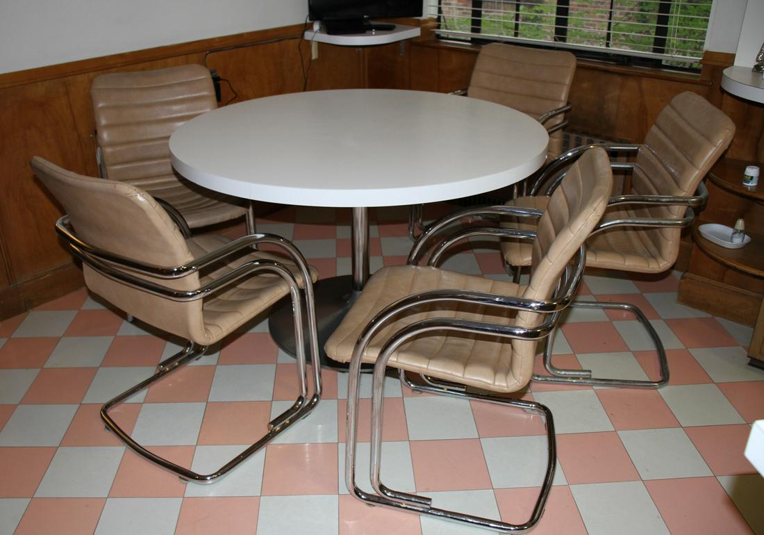 Contemporary Formica and Chrome Dinette Set (1 of 1)