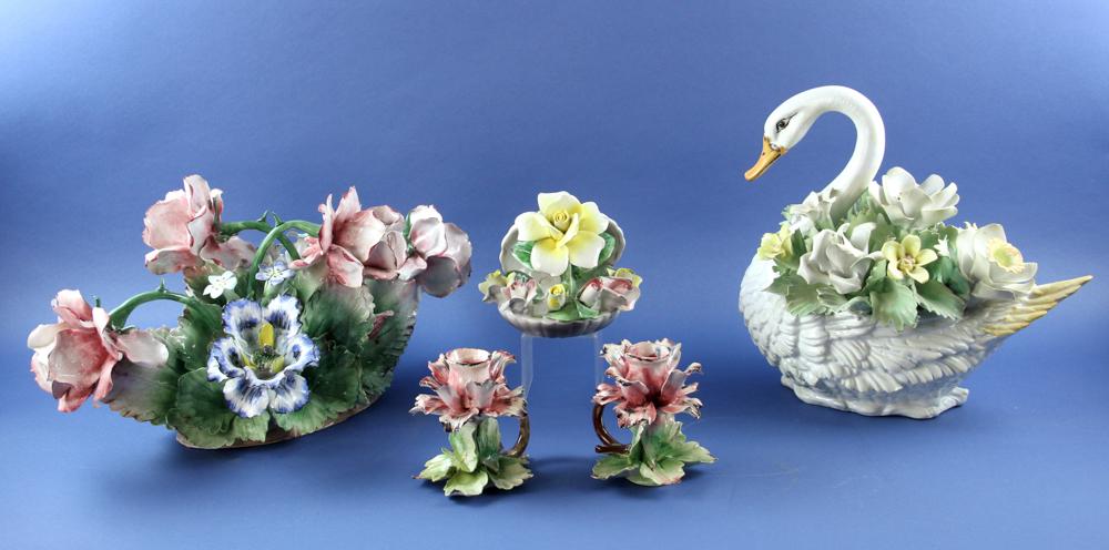 Capodimonte Swan Basket of Flowers and Candlestick (1 of 12)