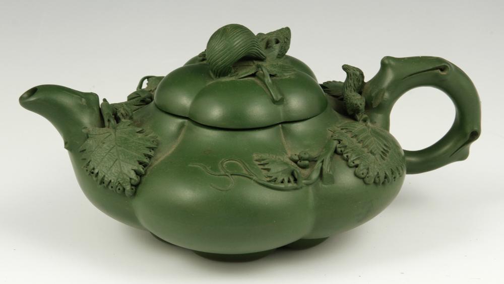 Chinese Green Pottery Teapot (1 of 4)