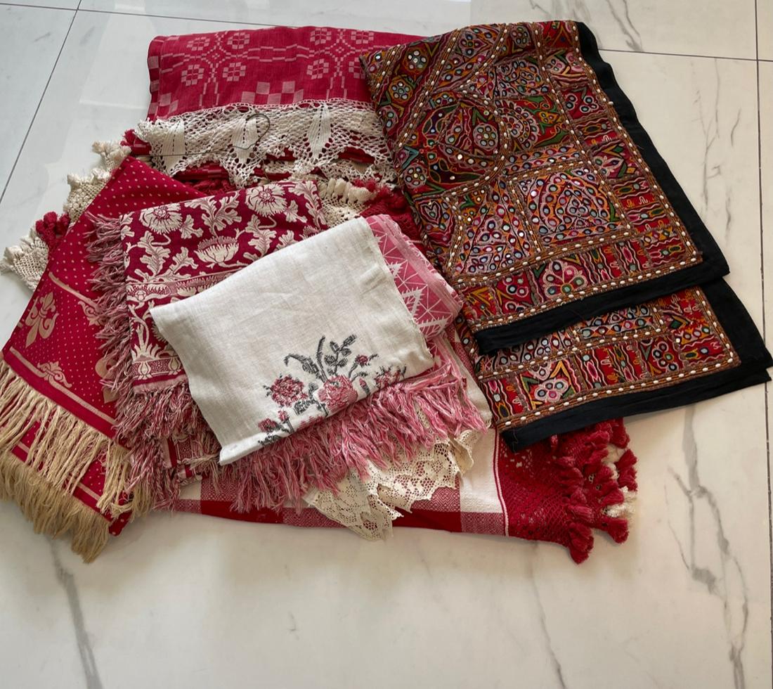 Group of Assorted Tablecloths: Assorted tablecloths, six (6) total, largest 119" x 92". Some with stains. Provenance: Estate of Hilary Musser, West Palm Beach, Florida. PLEASE NOTE: PICK-UP IN WEST PALM BEACH, FLORIDA, OR DELIVERY