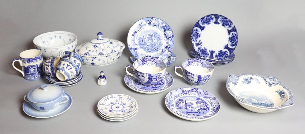 Blue & White Tableware, Danish and English (1 of 7)