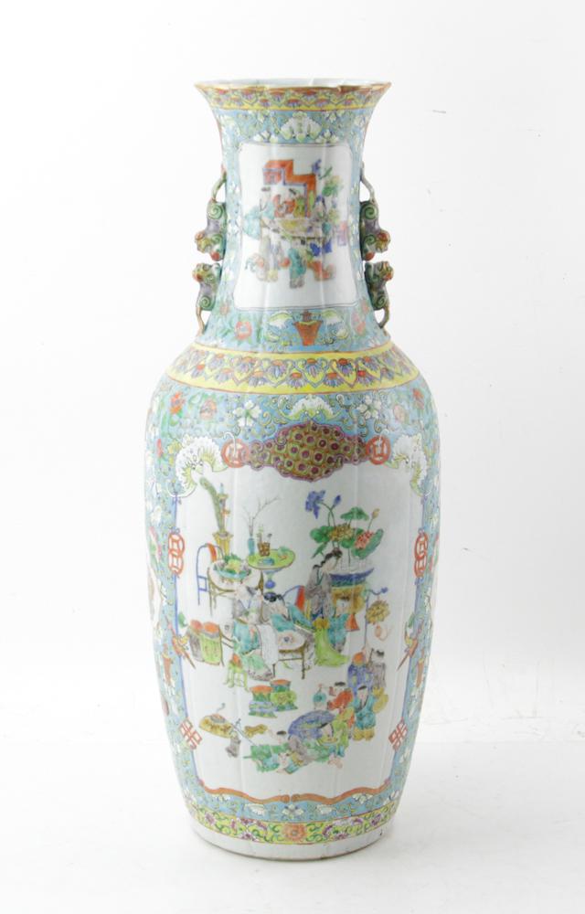 19thC Chinese Rose Medallion Vase (1 of 10)