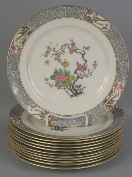 Twelve (12) Lenox Dinner Plates: Twelve (12) Lenox Ming pattern dinner plates. Good condition.