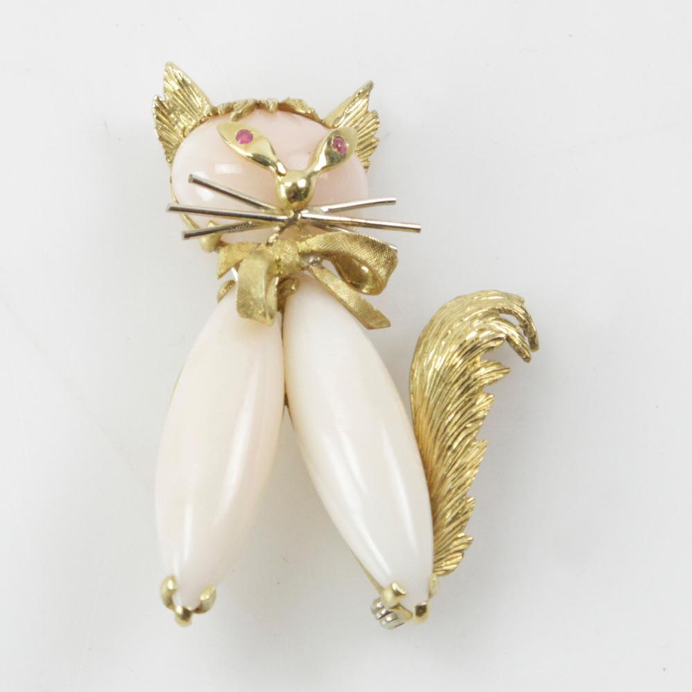 18k Yellow Gold and Angel Skin Coral 'Cat' Brooch (1 of 3)