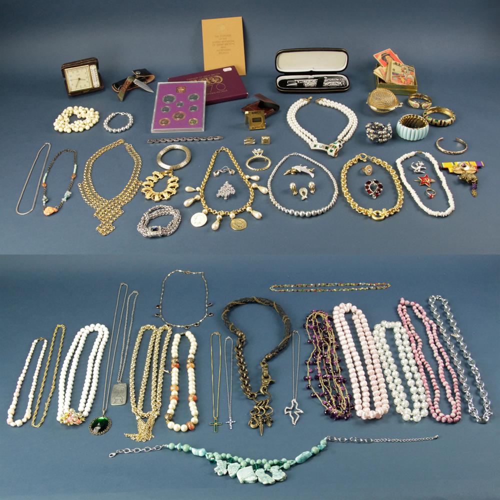 Costume Jewelry Collection (1 of 20)