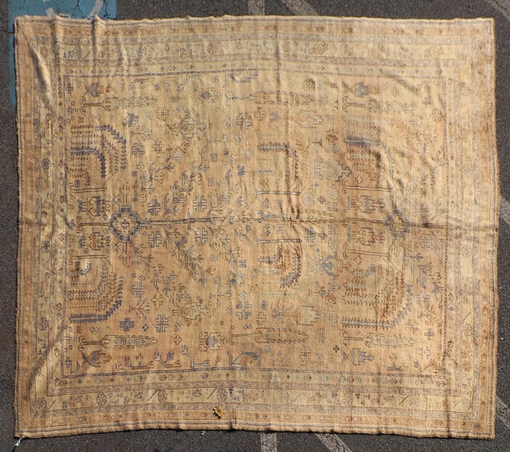 Antique Oushak Rug: Antique Oushak rug, 11' x 9' 3".