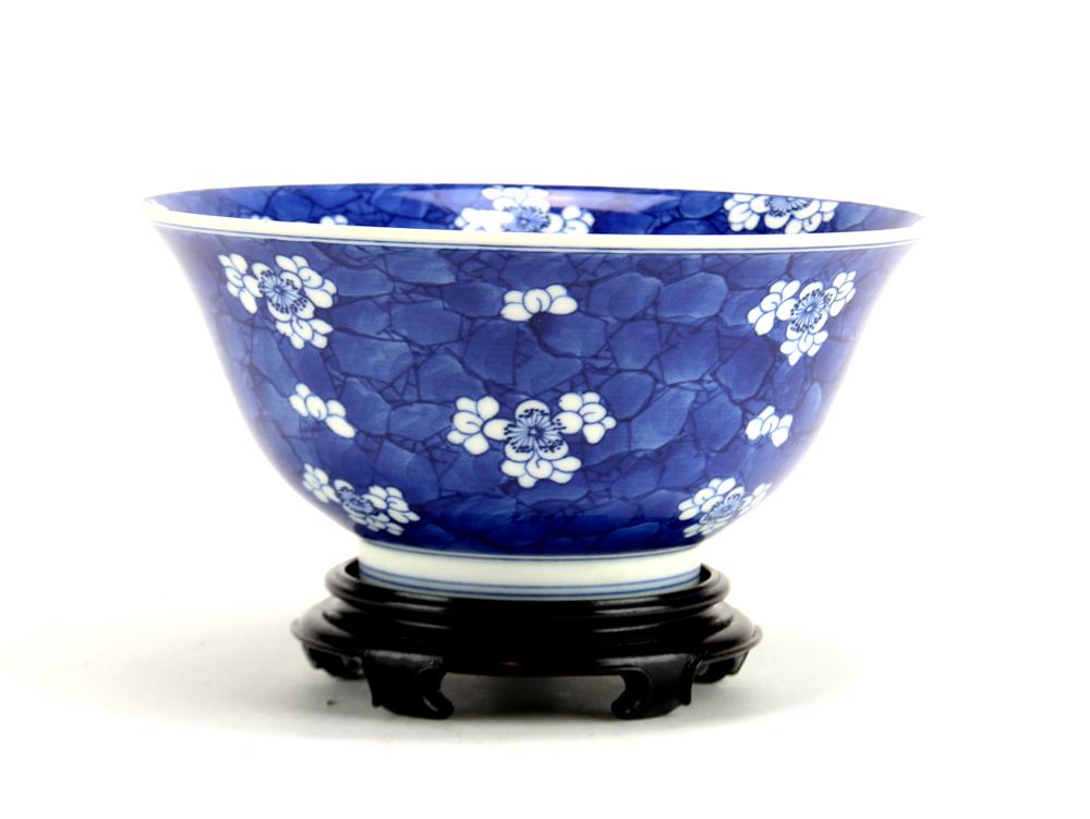 Large 19thC Chinese Porcelain Bowl (1 of 3)