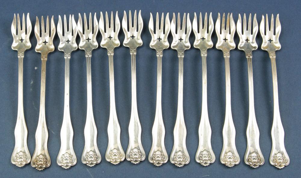 Set of Sterling Small Forks (1 of 6)