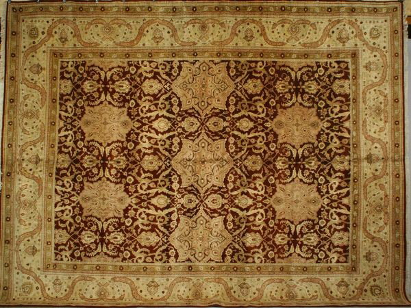 Fine Agra Rug: Fine Agra rug, 11'6" x 14'10".