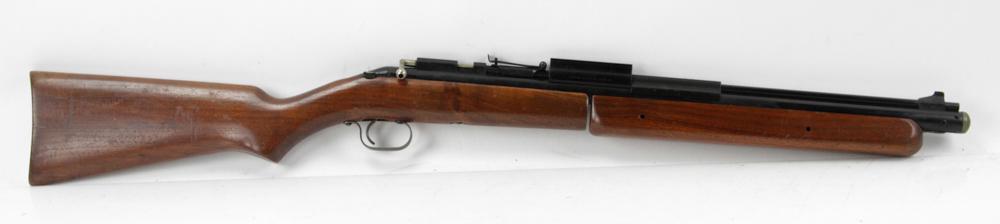 Sheridan Products Blue Streak Pellet Rifle: Sheridan Products, Inc., Racine, Wisconsin, Blue Streak 5M/M caliber pellet rifle, serial #1695, 37" L. Provenance: South Hamilton, Massachusetts estate. PLEASE NOTE: A valid firearms license is requi