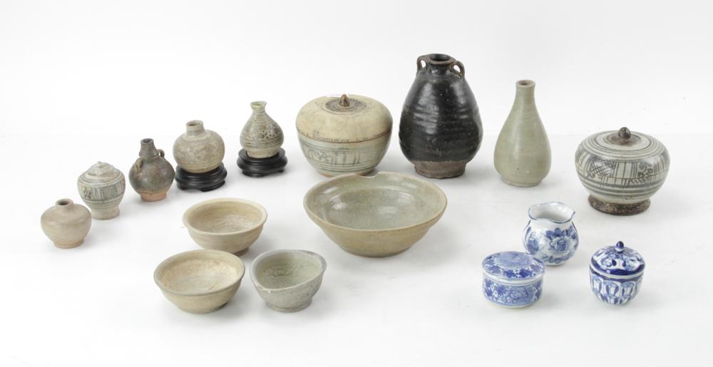 Large Assortment of Chinese Pots and Vases (1 of 9)