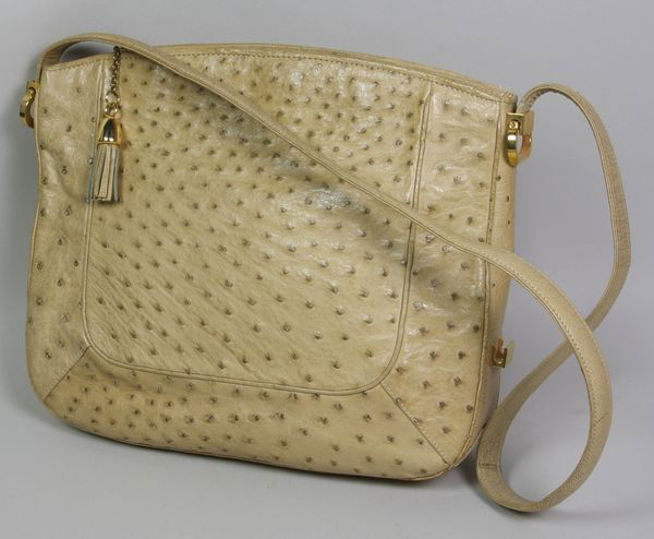 Mark Cross Ostrich Handbag: Mark Cross ostrich handbag, signed, 11 1/2" x 9 1/2" (without handle). Good condition.