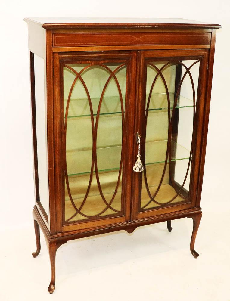 Hepplewhite-style Mahogany Bookcase (1 of 7)