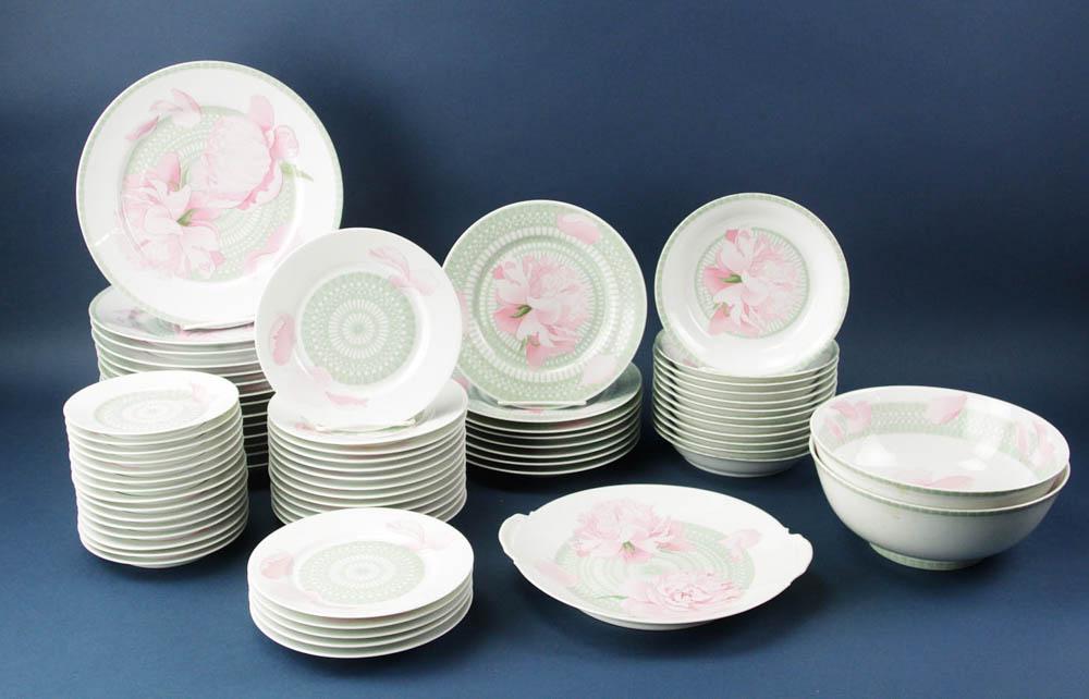 Set of Hermes "Les Pivoines" Partial Dinner Set (1 of 12)