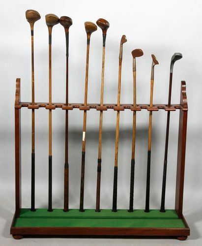 8041: Vintage Golf Clubs and Display Rack