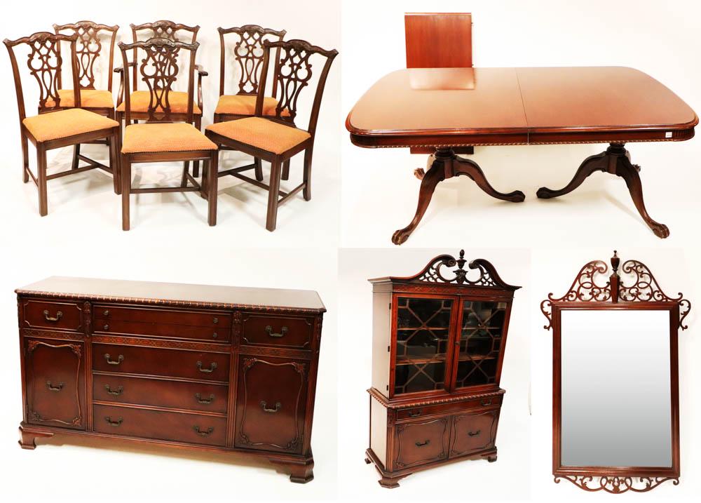 American Chippendale-Style Mahogany Dining Set (1 of 20)