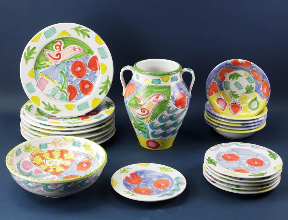 Italian Pottery by Elizabeth Barrett Roache: Italian pottery by Elizabeth Barrett Roache, large lot.