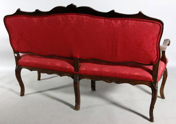 18th C. Walnut Settee - 2