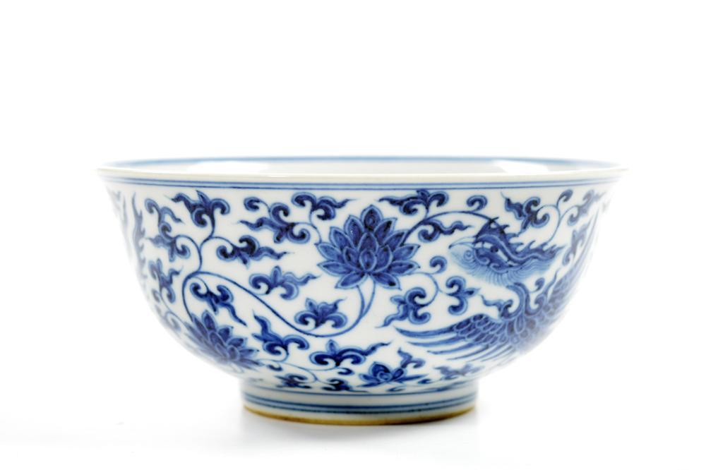 Very Fine Chinese Blue and White Phoenix Bowl (1 of 5)
