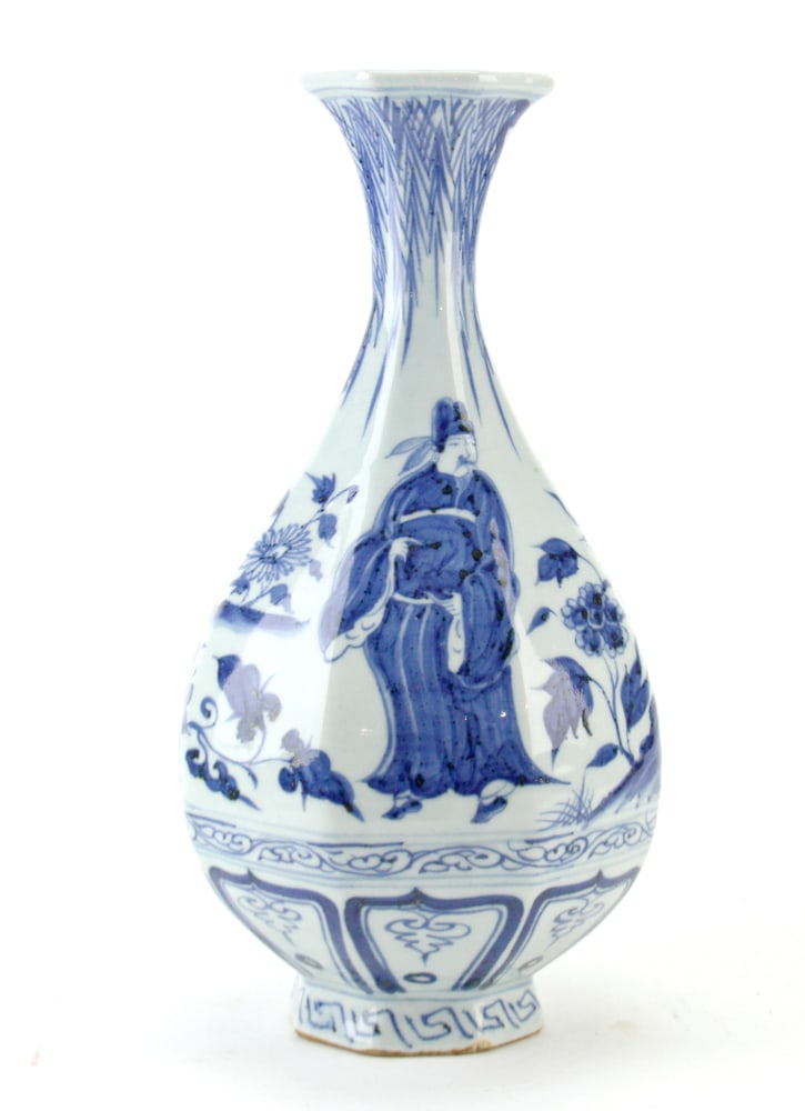 A Chinese Yuan-style Blue and White Vase (1 of 6)