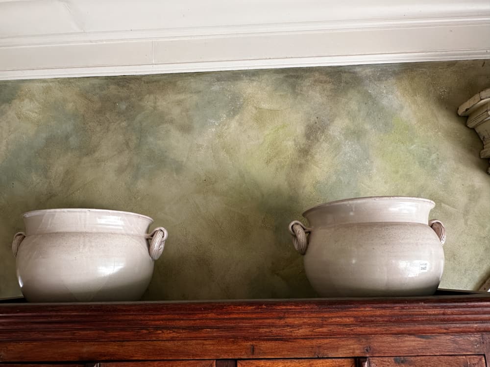 Pair of Large Terra Cotta Pots (1 of 2)
