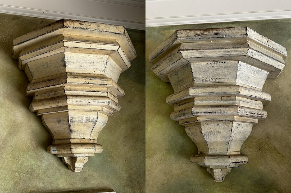 Pair of Wood Wall Brackets (1 of 3)