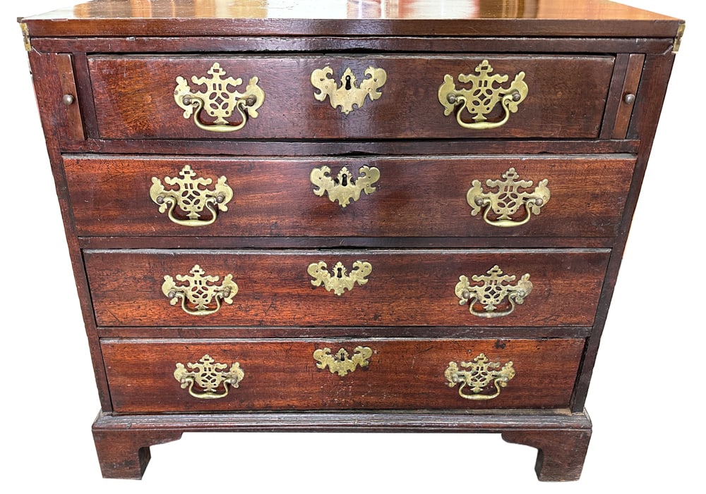 18thC English Chippendale Mahogany Chest (1 of 6)