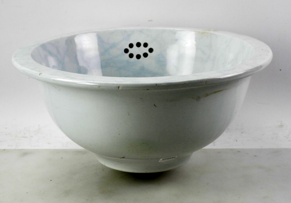 19thC Porcelain Sink by T.C. Brown-Westhead Moore: 19th century porcelain sink by T.C. Brown-Westhead, Moore & Co. by royal appointment potters to Her Majesty, 14" x 8", includes mounting fixture (drain hole). Provenance: Swampscott, Massachusetts col