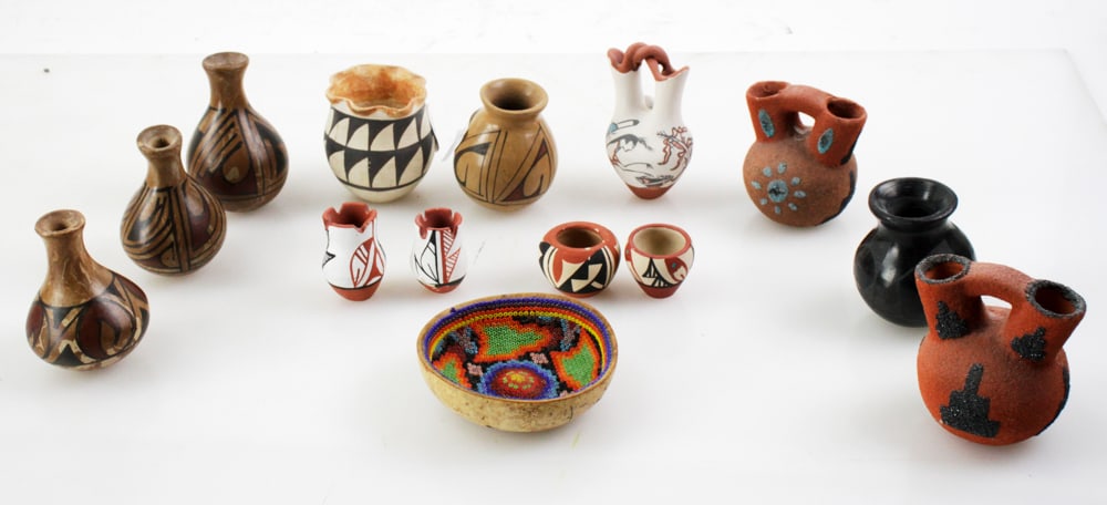 Native American Miniature Jar/Pots (1 of 11)