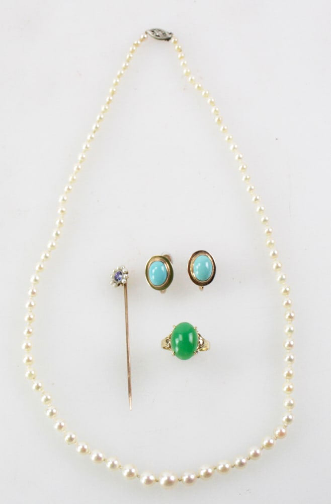 Assorted 10k Gold Jewelry (1 of 8)