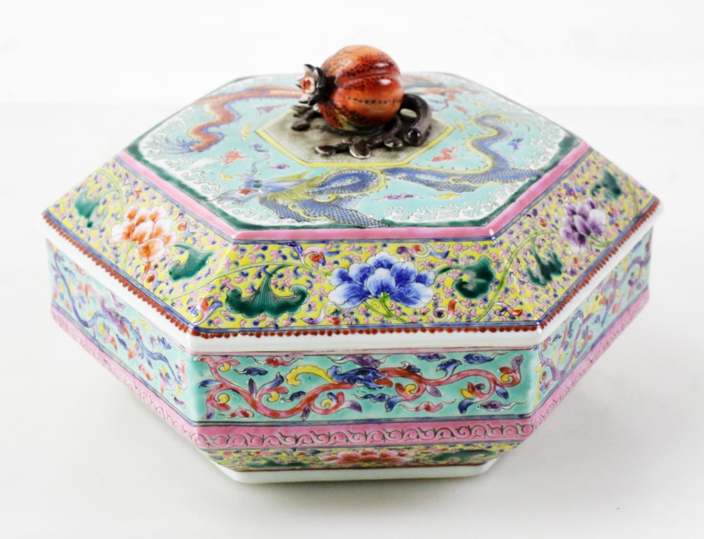 Chinese Famille Rose Box (1 of 10)