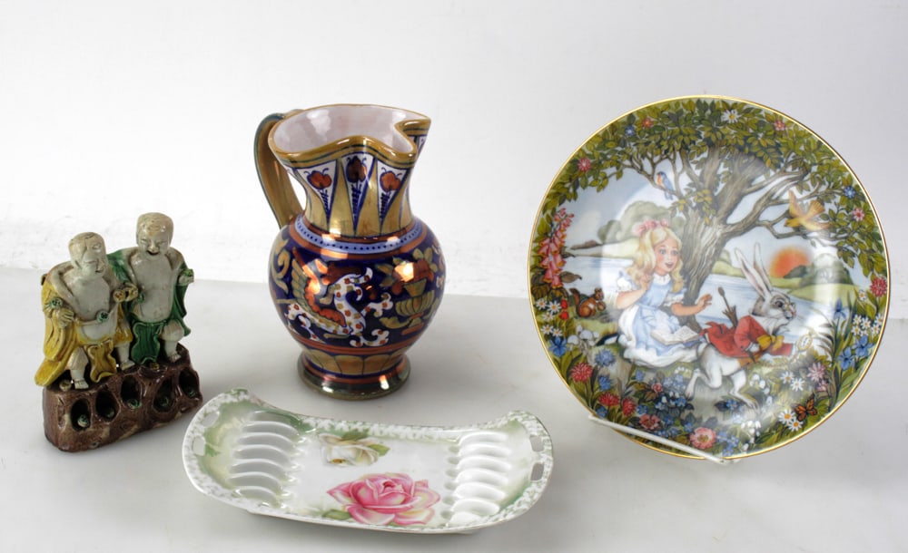 Chinese People, Pottery, Alice in Wonderland Plate (1 of 12)