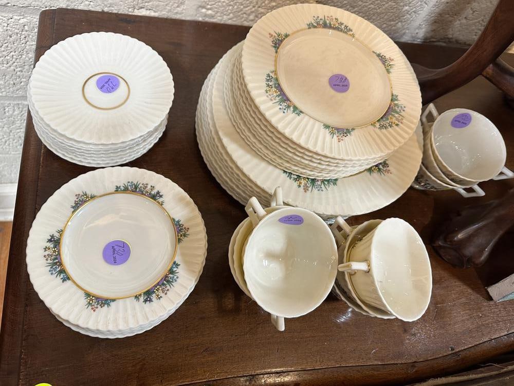 Set of 4 Lenox RUTLEDGE Cups & Saucers Made in USA