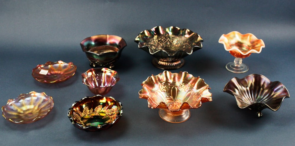 Collection of Assorted Carnival Glass Dishes (1 of 17)