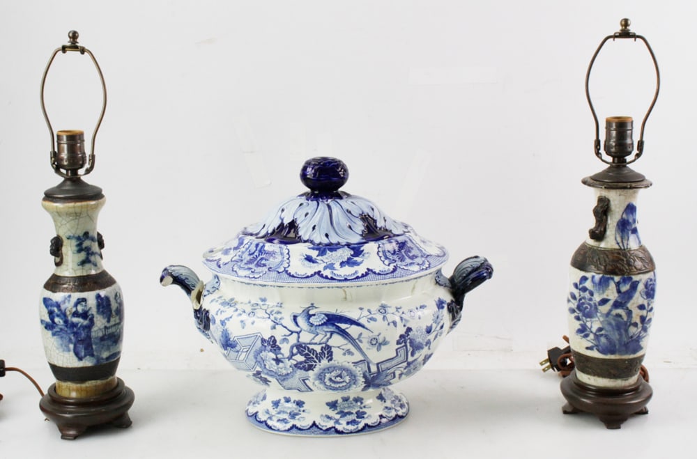 Chinese Blue and White Lamps, English Tureen: Chinese blue and white lamps, 19", with English tureen, lot of (3). Damage to tureen handle. Provenance: Boston, Massachusetts collection.