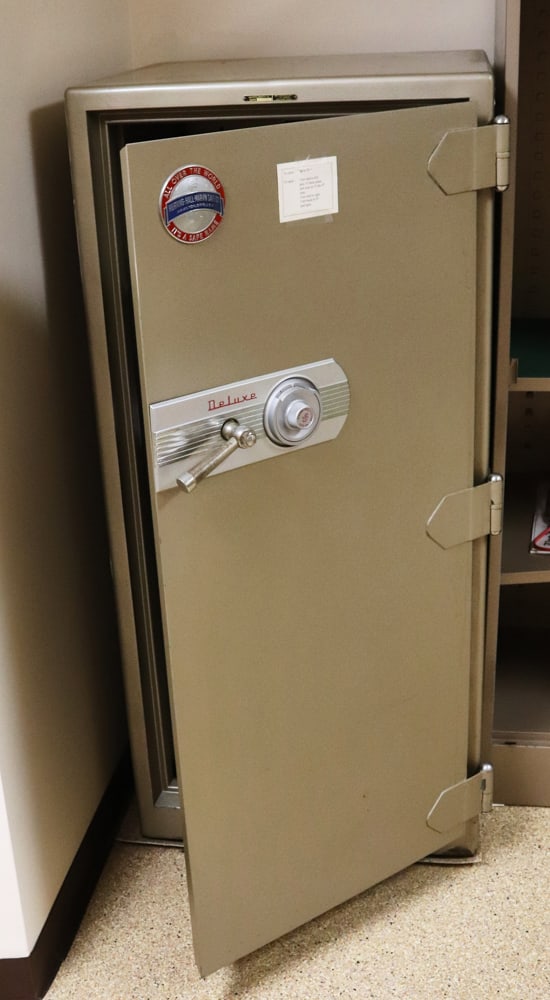 Herring, Hall Marvin Free Standing Floor Safe (1 of 7)