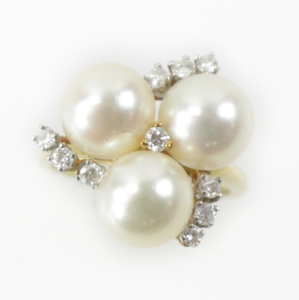 18k Yellow Gold, Diamond and Pearl Ring: 18k yellow gold, diamond and pearl ring, size 5 3/4. Approximately 6 grams TW. Provenance: Saugus, Massachusetts collection. PLEASE NOTE: payment for silver, gold, jewelry, and coins must be made via 