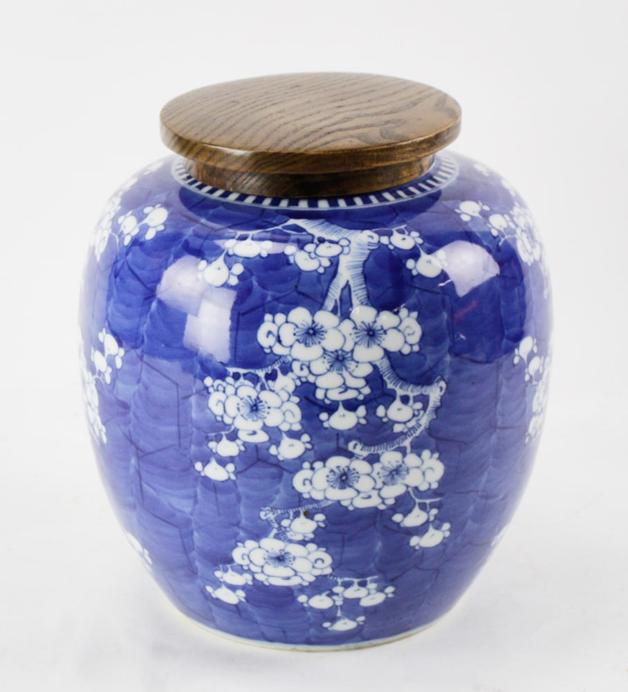 Chinese Blue and White Ginger Jar: Chinese blue and white ginger jar. Provenance: San Diego, California collection.