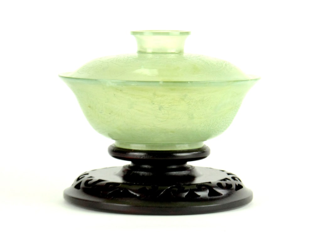 Chinese Jade Bowl with Cover (1 of 2)