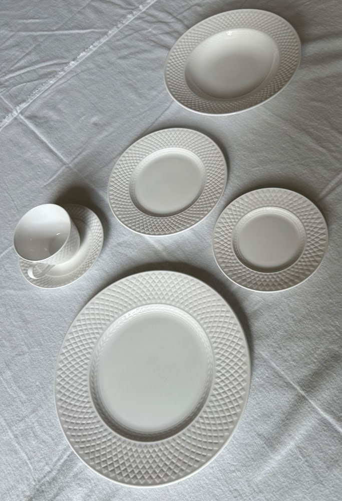 English Spode "Mansard" China Dinner Service (1 of 3)