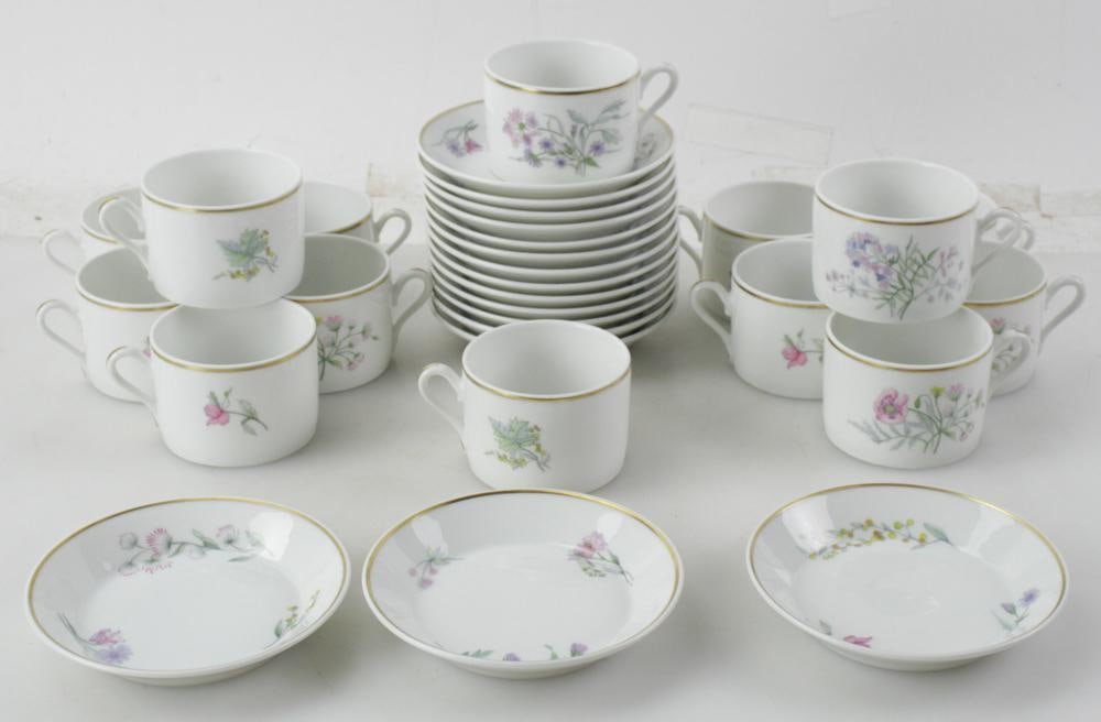 Richard Ginori Italian "Primavera" Cups and Saucers: Richard Ginori "Primavera" china, (14) flat cups and saucers. Provenance: Swampscott, Massachusetts collection.