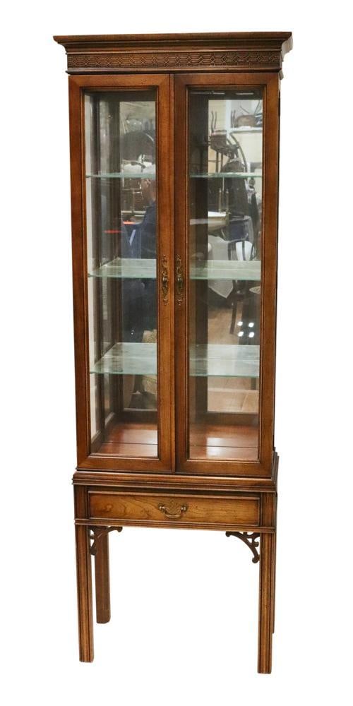 Antique French Curio Cabinet: Antique French curio cabinet. Provenance: Marblehead, Massachusetts collection.