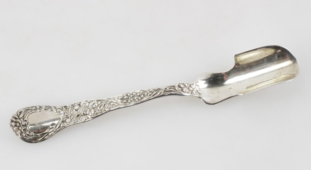 Gorham Sterling "Meadow" Cheese Scoop (1 of 9)
