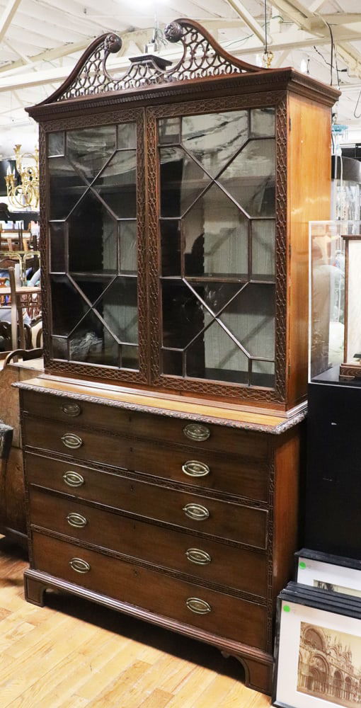 C1760 English George III Mahogany China Cabinet (1 of 10)